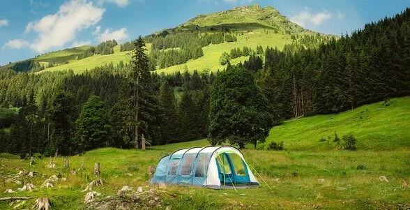 Coleman 6L Closed Vestibule - Image 5